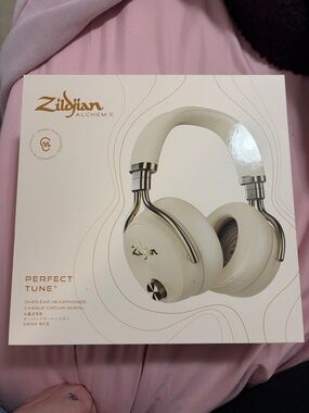 Alchemē Over-Ear Headphones — Cream
